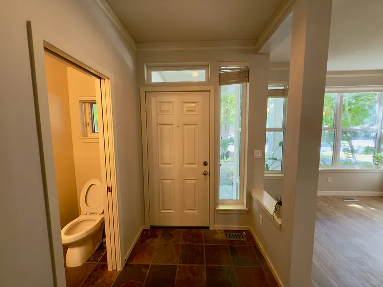 15632 NE 92nd Way — Photo 3