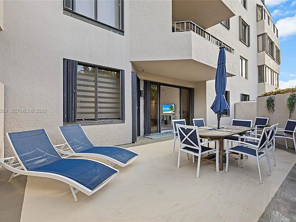 4th image of 201 Crandon Blvd APT 143
