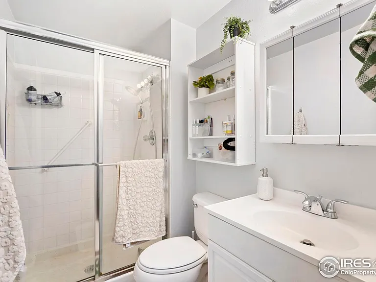 2216 Albany Ct — Photo 19