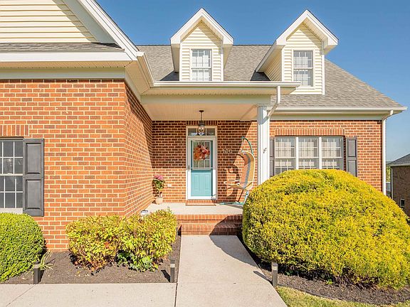 5th image of 130 Cedar Bluff Dr