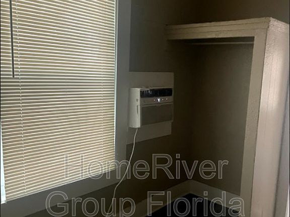 4th image of 317 E Tarpon Ave APT 6