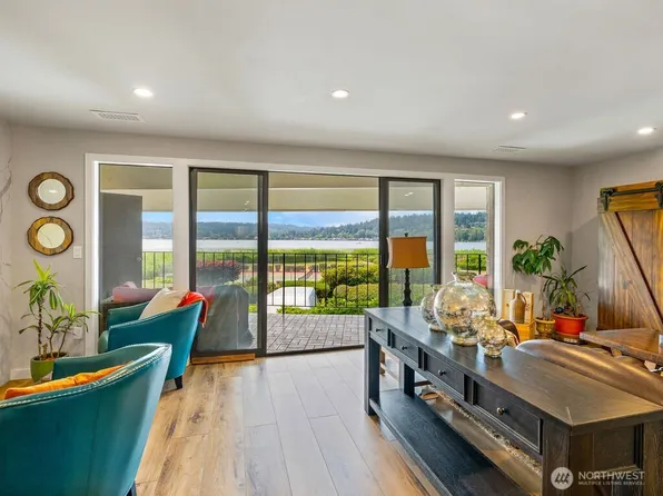 16921 Inglewood Road NE #A-104, Kenmore, WA 98028