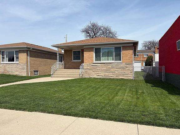 2nd image of 1915 169th St