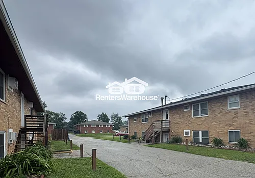 110 NW College Ave Photo 1