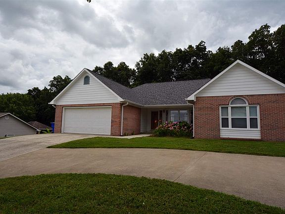 2nd image of 191 Rosewood Dr NE