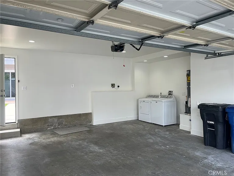 1063 Canyon Spring Ln — Photo 24