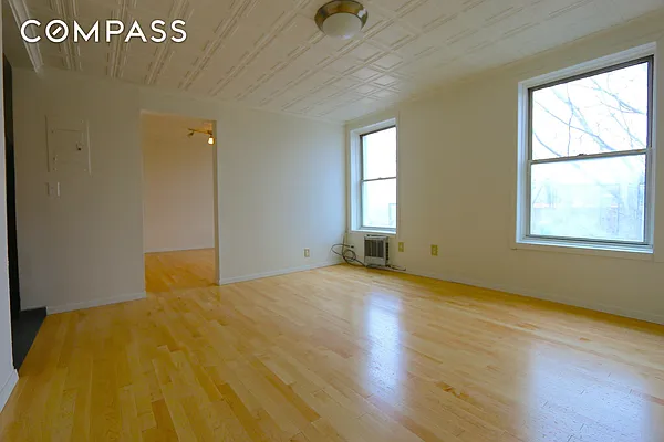 Rented by Compass | media 33
