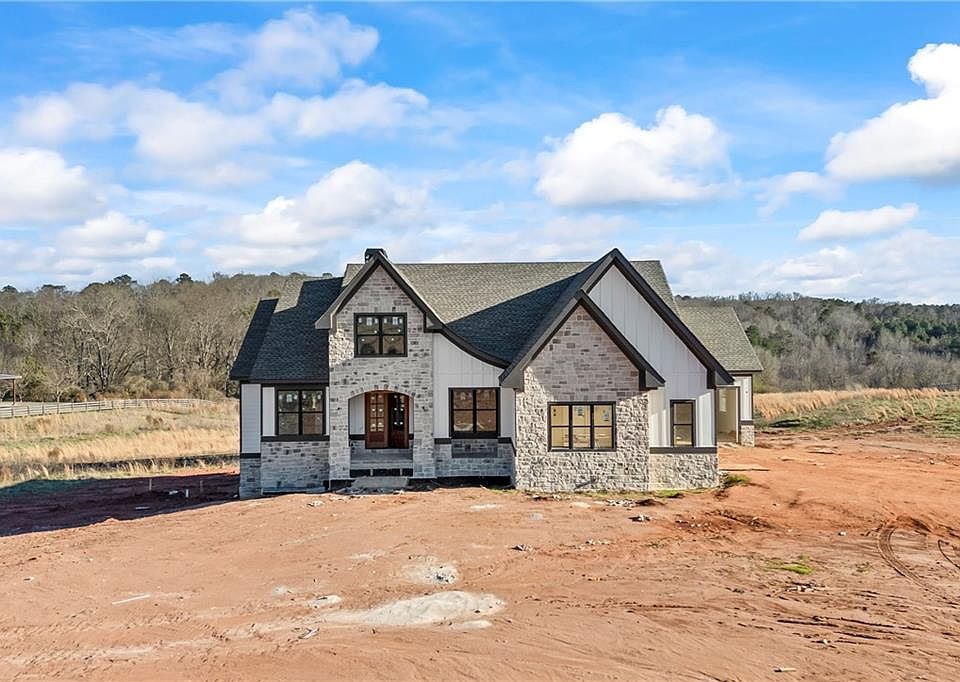 1st image of 810 North Hampton