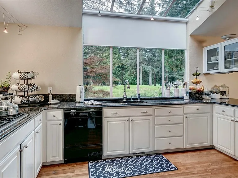 3337 Sahalee Way NE — Photo 3
