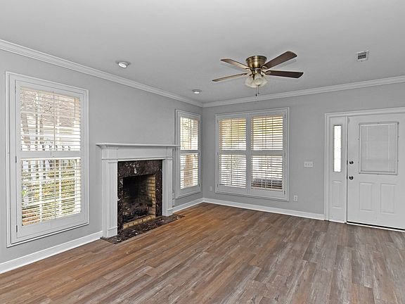 3rd image of 105 Woodcreek Dr