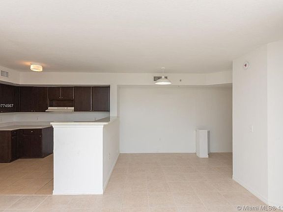 4th image of 13780 NE 3rd Ct APT 301