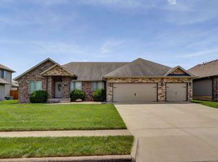 1678 E Chickamauga Dr, Republic, MO 65738