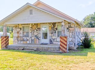 712 West St, Stockton, MO 65785
