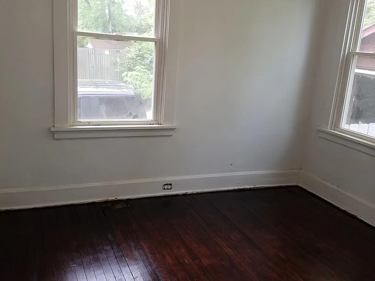 1st flr third bedroom