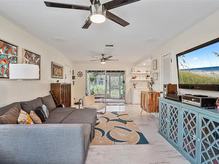2464 Lydia Way — Photo 4
