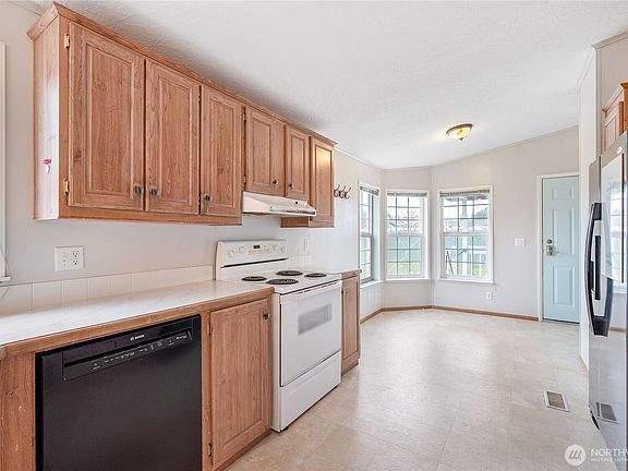 4th image of 7008 NE 162nd Avenue
