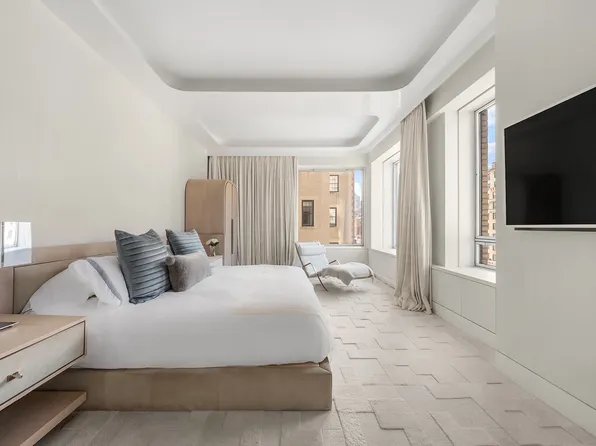 730 Park Avenue image 9 of 20