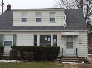 24670 Hartland Rd, Euclid, OH 44123