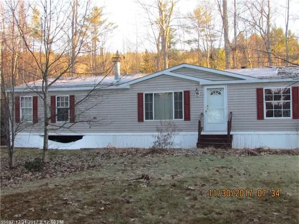 61 Plains Rd, Oxford, ME 04270