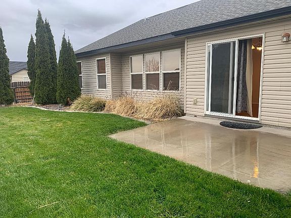 2nd image of 1067 Arrow Wood Ct