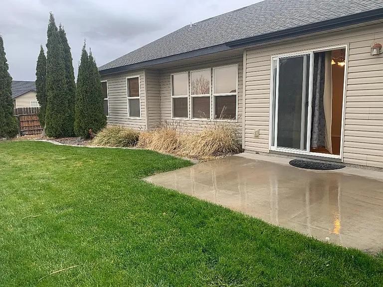 1067 Arrow Wood Ct — Photo 2