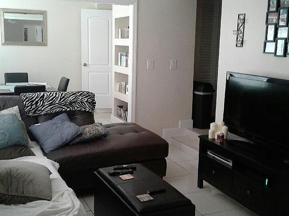 4th image of 40 SE 19th Ave APT 120