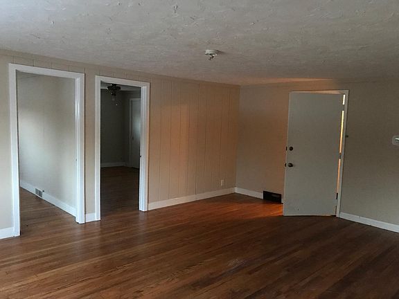 4th image of 123 E 22nd Ave