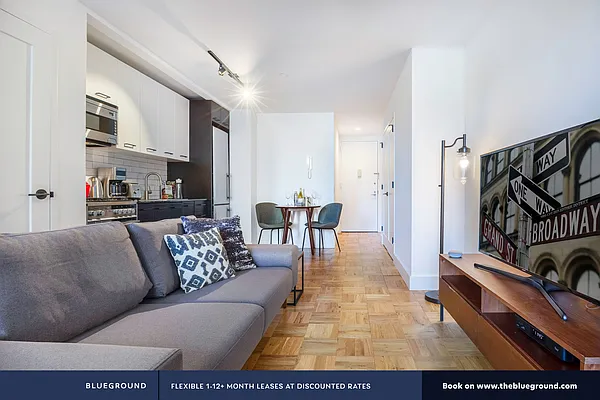 Rented by The Blueground | media 46