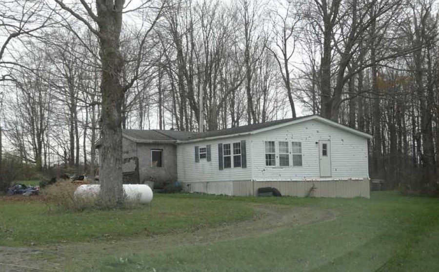 2nd image of 12161 Davis Rd