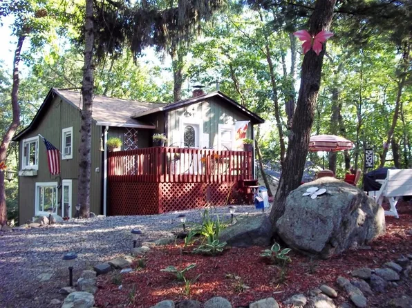 8 Hillcrest Trl, Andover Township, NJ 07821