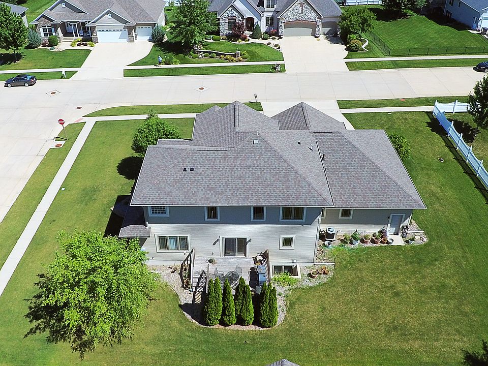 2nd image of 2605 Falcon Ln