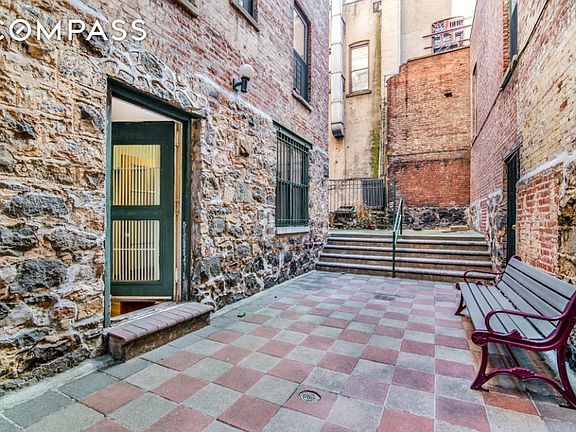 5th image of 471 Vanderbilt Ave APT 1H
