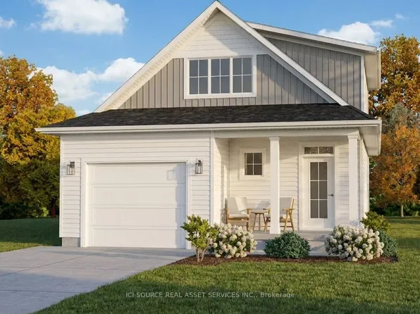 2 Frederick Dr, Wasaga Beach, ON L9Z 1P9