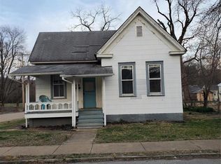 201 E 2nd St, De Soto, MO 63020