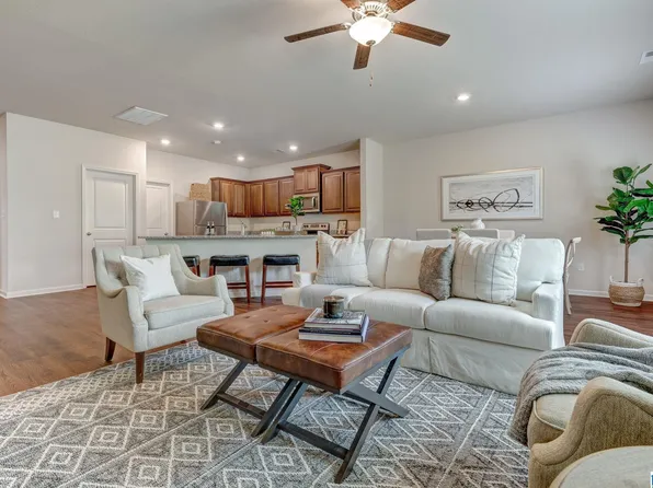 355 Clover Cir, Springville, AL 35146