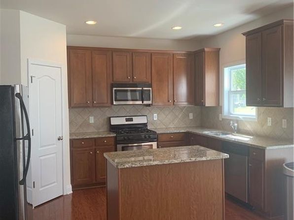 2118 Water Mill Ct, Buford, GA 30519