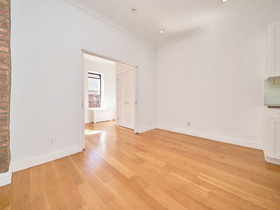 2nd image of 321 E 78th St APT 4B