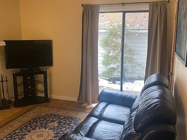 623 E Whispering Pines Ln — Photo 5