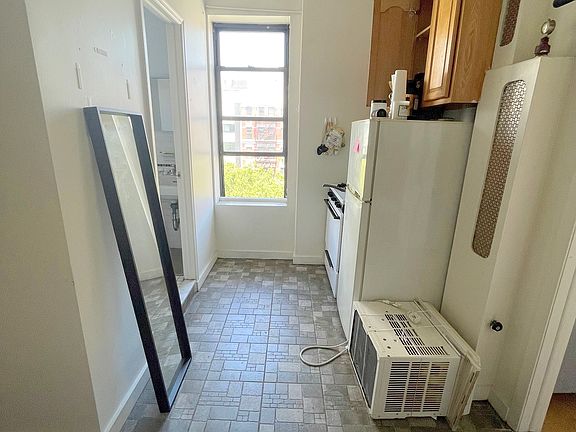 5th image of 47 Delancey St APT 304