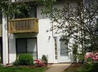 150 N Cottage Rd, Sterling, VA 20164