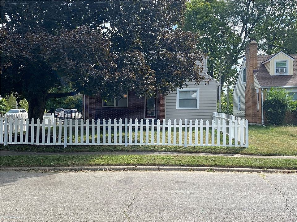 1st image of 440 Truman Ct