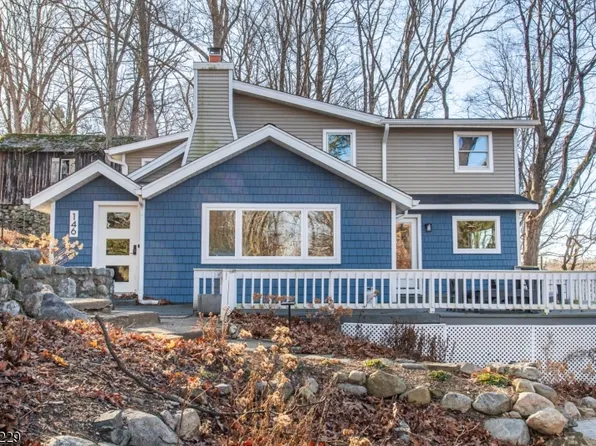 146 Cupsaw Dr, Ringwood Boro, NJ 07456