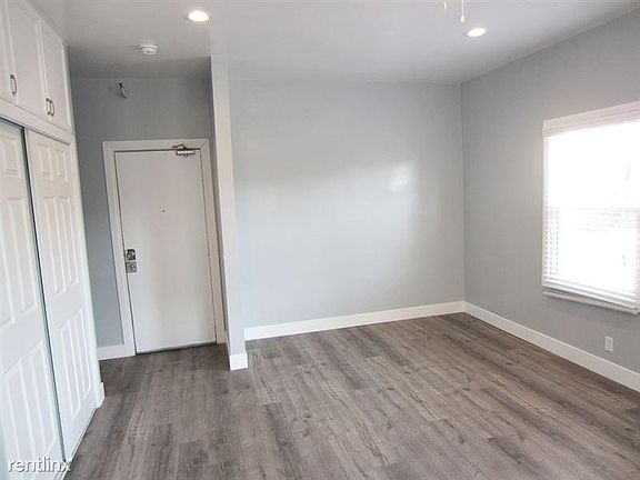 4th image of 800 S Burlington Ave APT 101