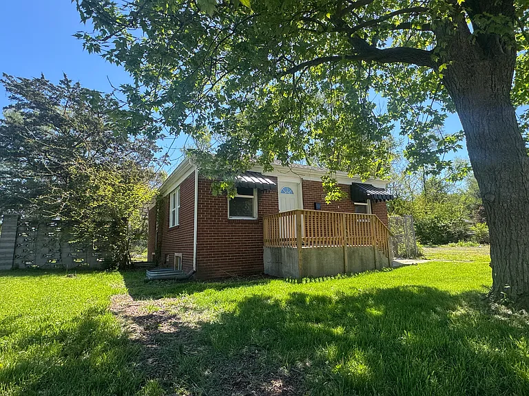 1105 Oklahoma St — Photo 15