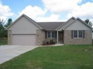 7 Hawthorne Ln, Metropolis, IL 62960