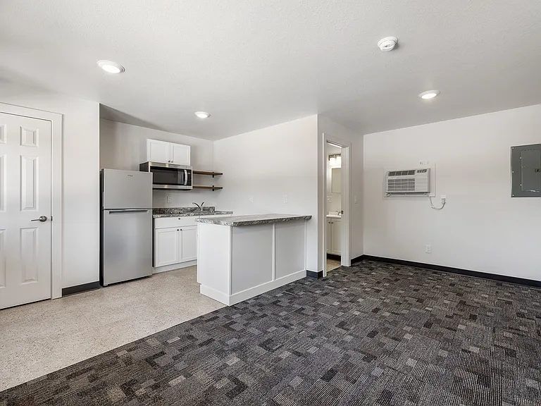 1145 Sherman St #18 — Photo 2