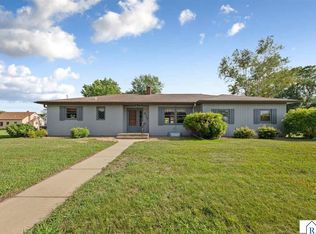 517 Court Ave, Gaylord, MN 55334