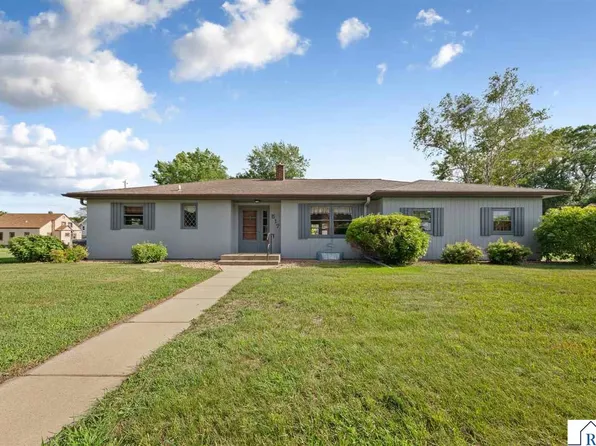 517 Court Ave, Gaylord, MN 55334