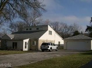 5617 Leitch Ave, Countryside, IL