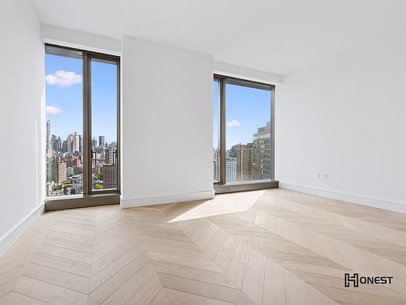 4th image of 500 W 18th St Unit East 20e